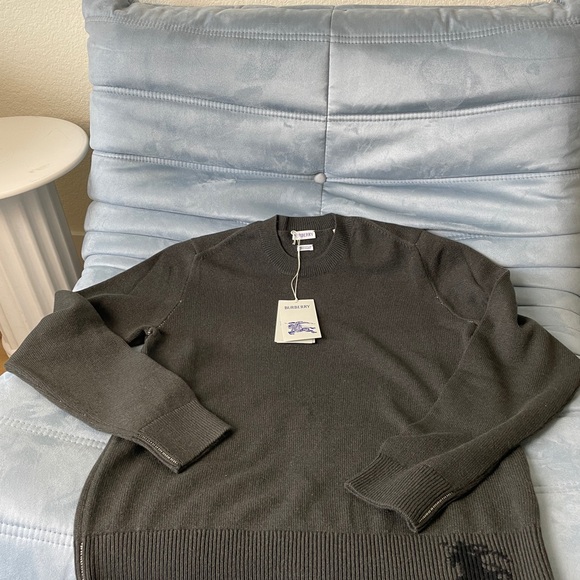 Burberry cashmere Men's Dark Gray Sweater L - Picture 2 of 6